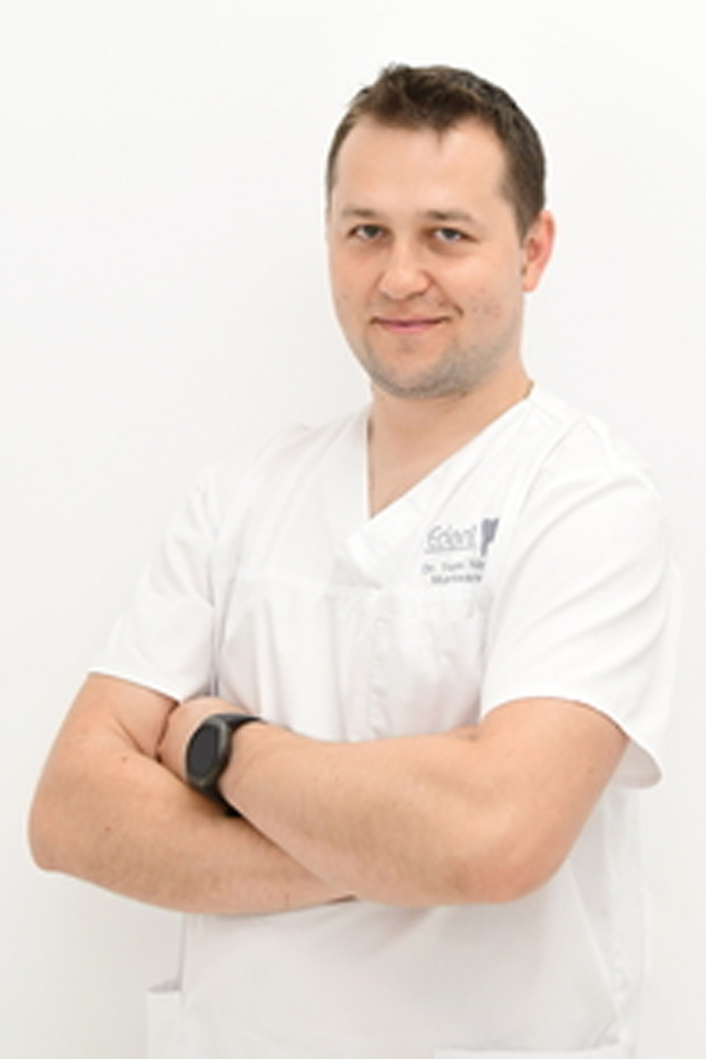 Dr. Tom Munteanu